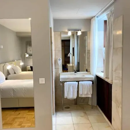 Quarto Com Wc Privativo - Arrendamento Mensal Feriehus Lisboa